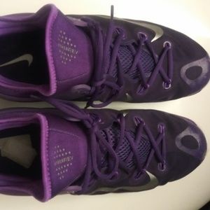 New NikeZoom Mens Sneakers size 17